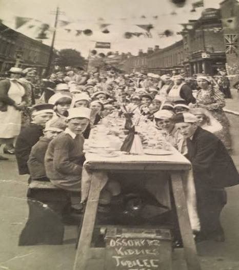 Ossory Rd kiddies Jubilee. Not sure what the party is for but I think the date is   possibly the early 1950s.jpg