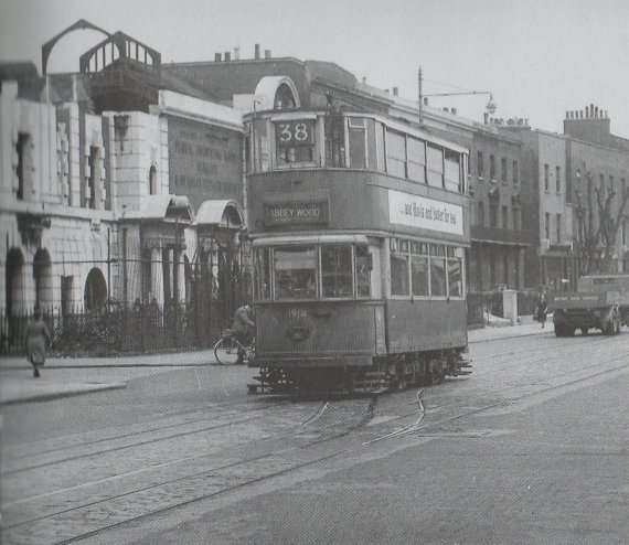 Tram in OKR.jpg