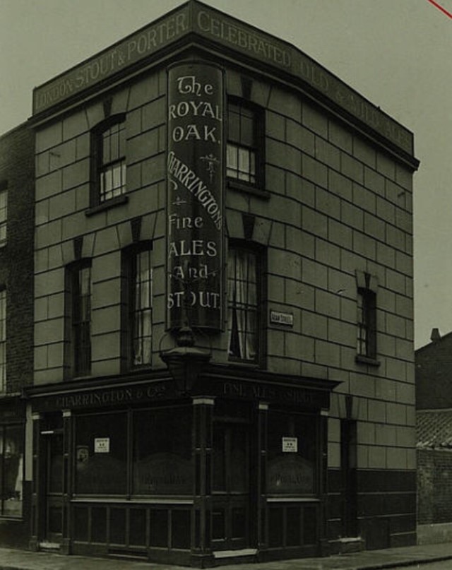 Harper Road, The Royal Oak, this pub opened in 1848 and closed in 1921..jpg