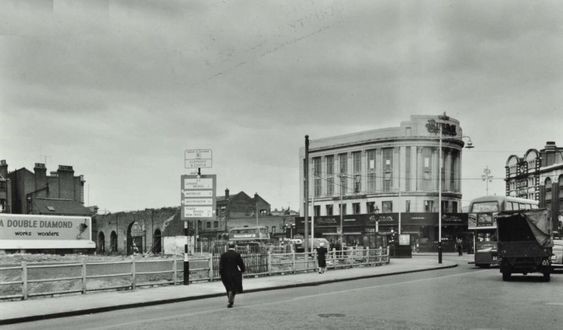 Elephant and Castle, 1957  X.jpg