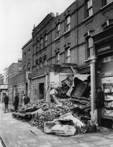 Old Kent Road,Bermondsey, opp Albany Road. 1961. Walklyn Bakery 1958..jpg