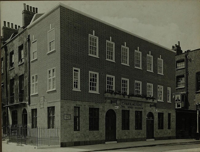 Lord Nelson, 64 Nelson Square, Southwark.jpg