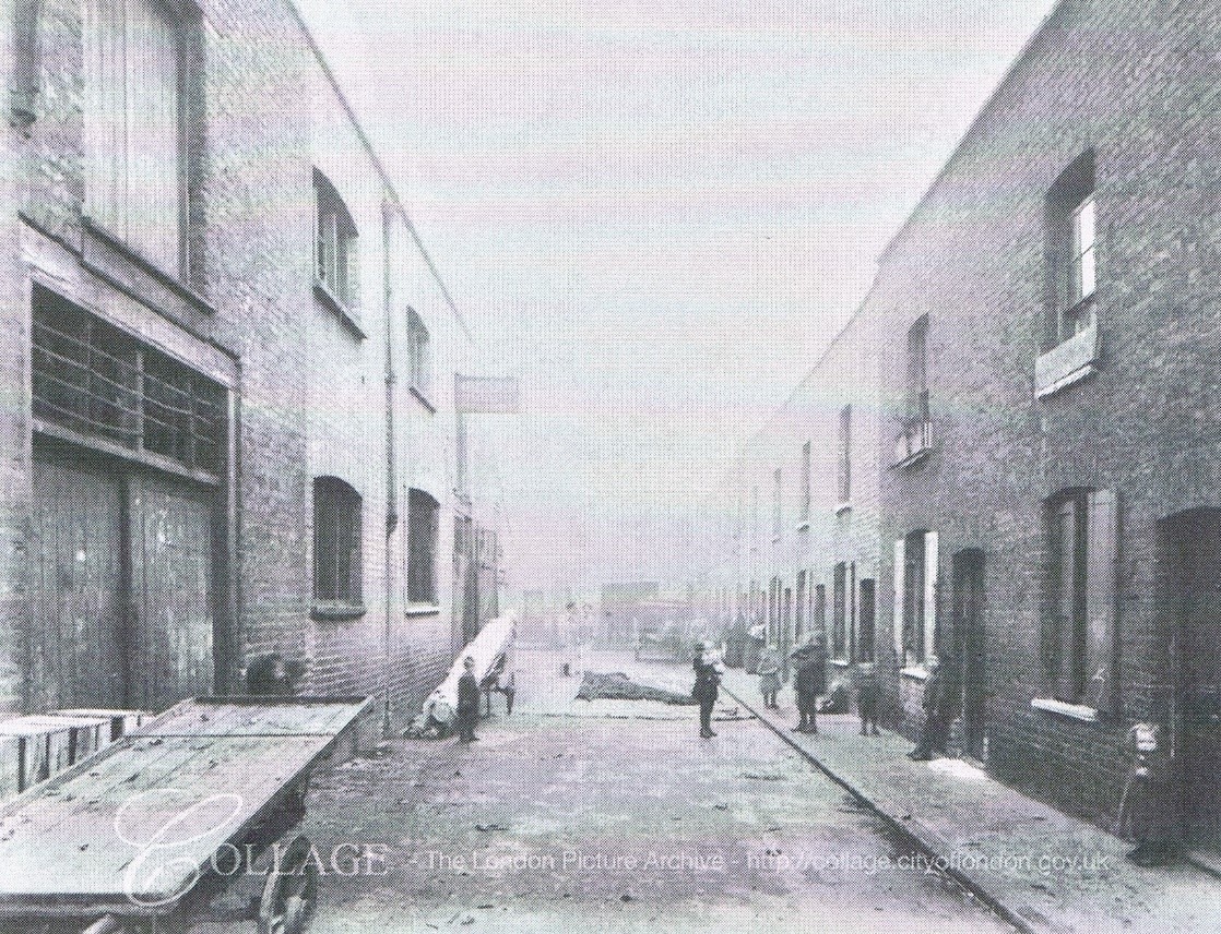 Tabard Street, Falstaff Yard c1914. X.jpg