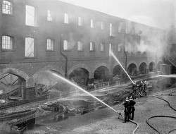 BRICKLAYERS ARMS RAILWAY 1936.jpg