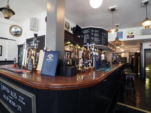 Borough Hgh Street,interior St Christopher Inn..jpg