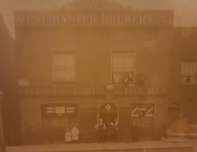 Coin Street c1900. The Salutation Pub No. 21. This pub closed c.1923. X.png