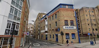 Shad Thames corner with Shad Thames  2018, same location as picture 1  X.png