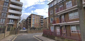 Swan Road 2019. Surrey Commercial Dock end. Albion Estate on right. X.png