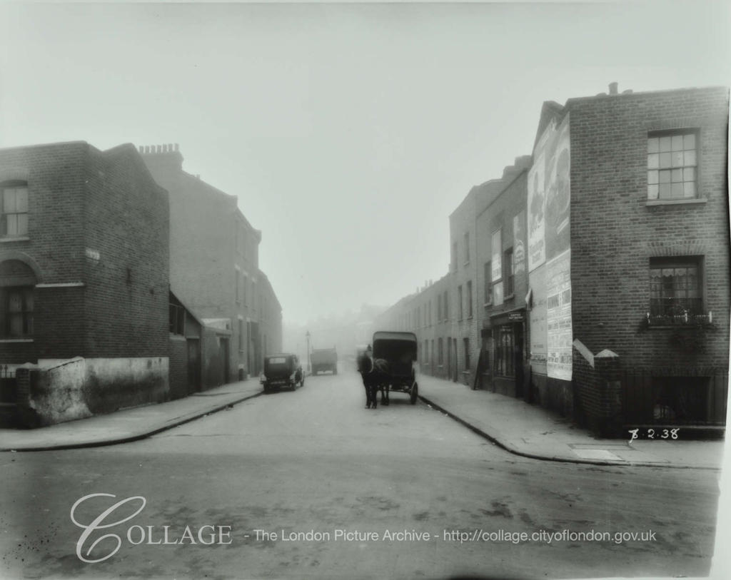 Barlow Street, looking south from East Street 1938.  X.png