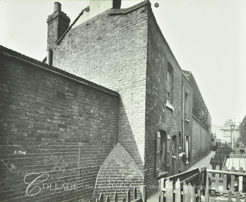 Paragon Alley,Nos 1-3.  X.png