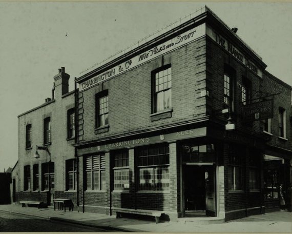 Manor Tavern 1951.jpg