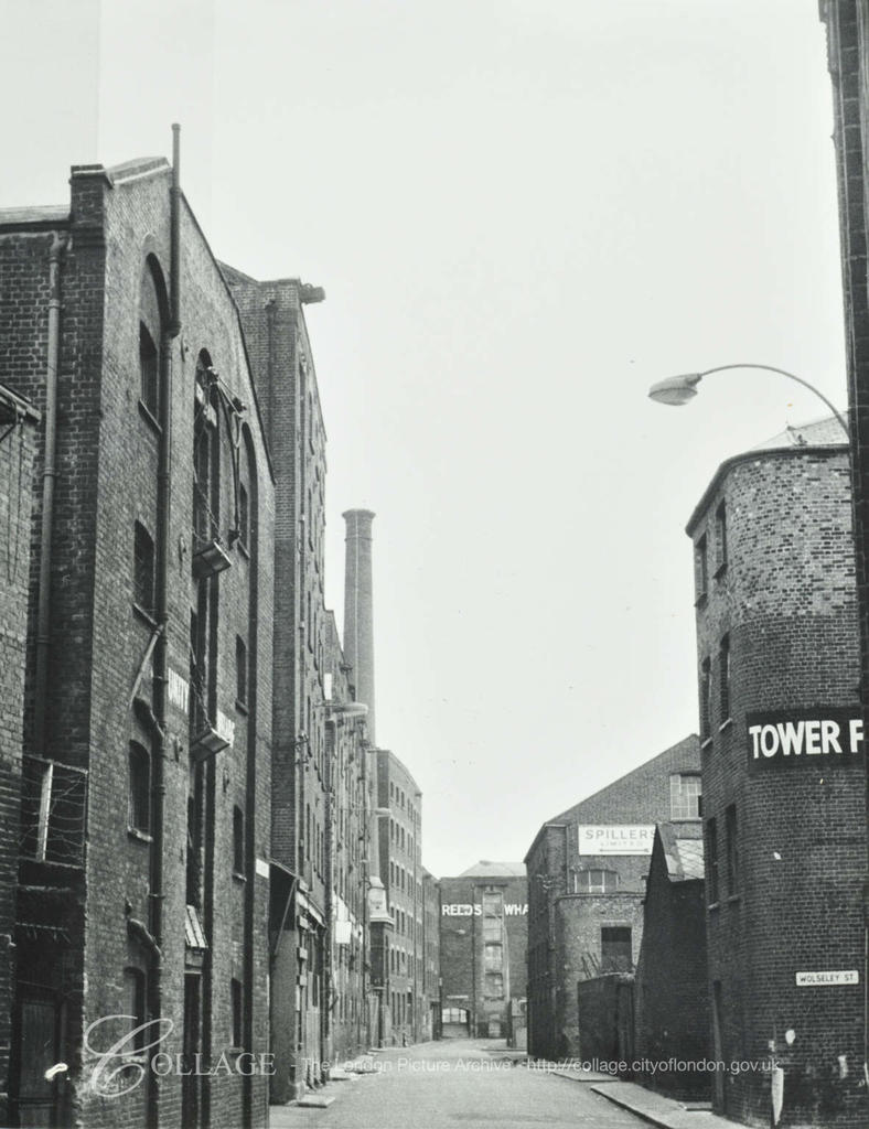 Unity Wharf, Mill Street 1973,Reed's Wharf far end.  X.png