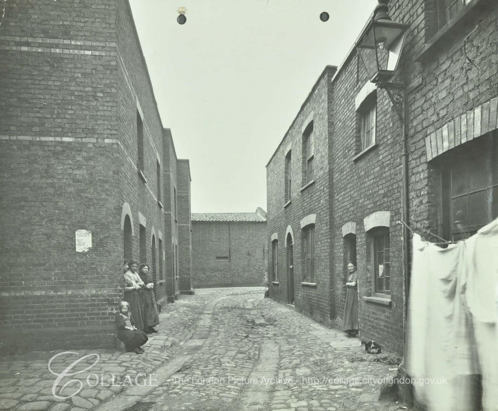 Southall Place, Tabard Estate, 1913, looking towards Long Lane. X.png