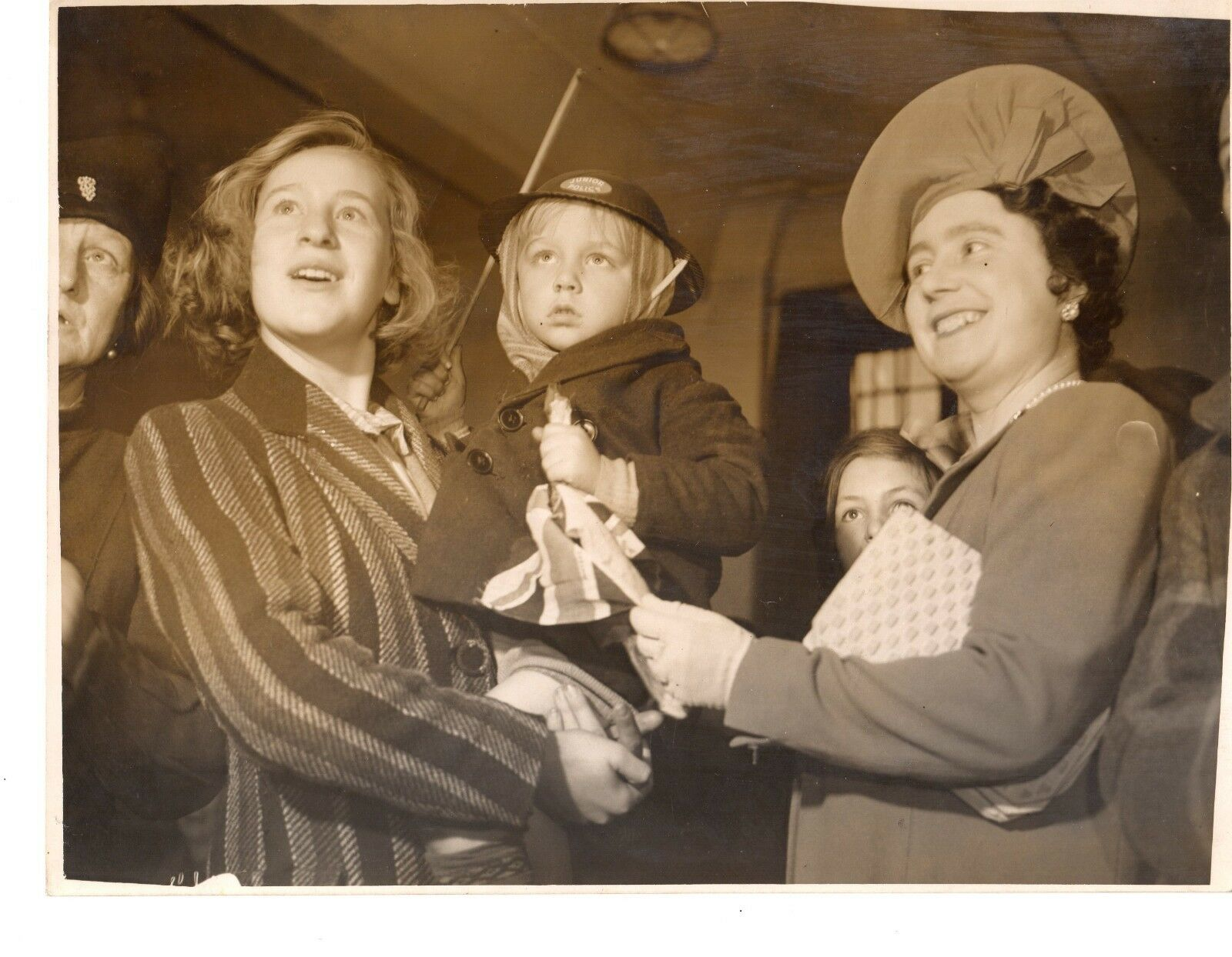 Bermondsey Street, Queen Elizabeth (The Queen Mother) Bermondsey 29.10.1940.  X.png