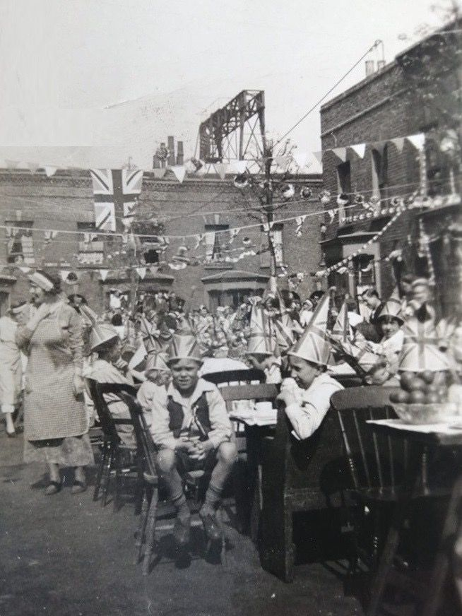 Cranham Road Bermondsey, VE Day Street Party at end of WW2 in 1945. X.png