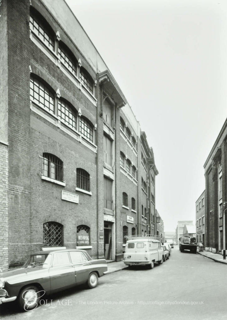 Morocco Street, Richard Penny (left) c1968. X.png
