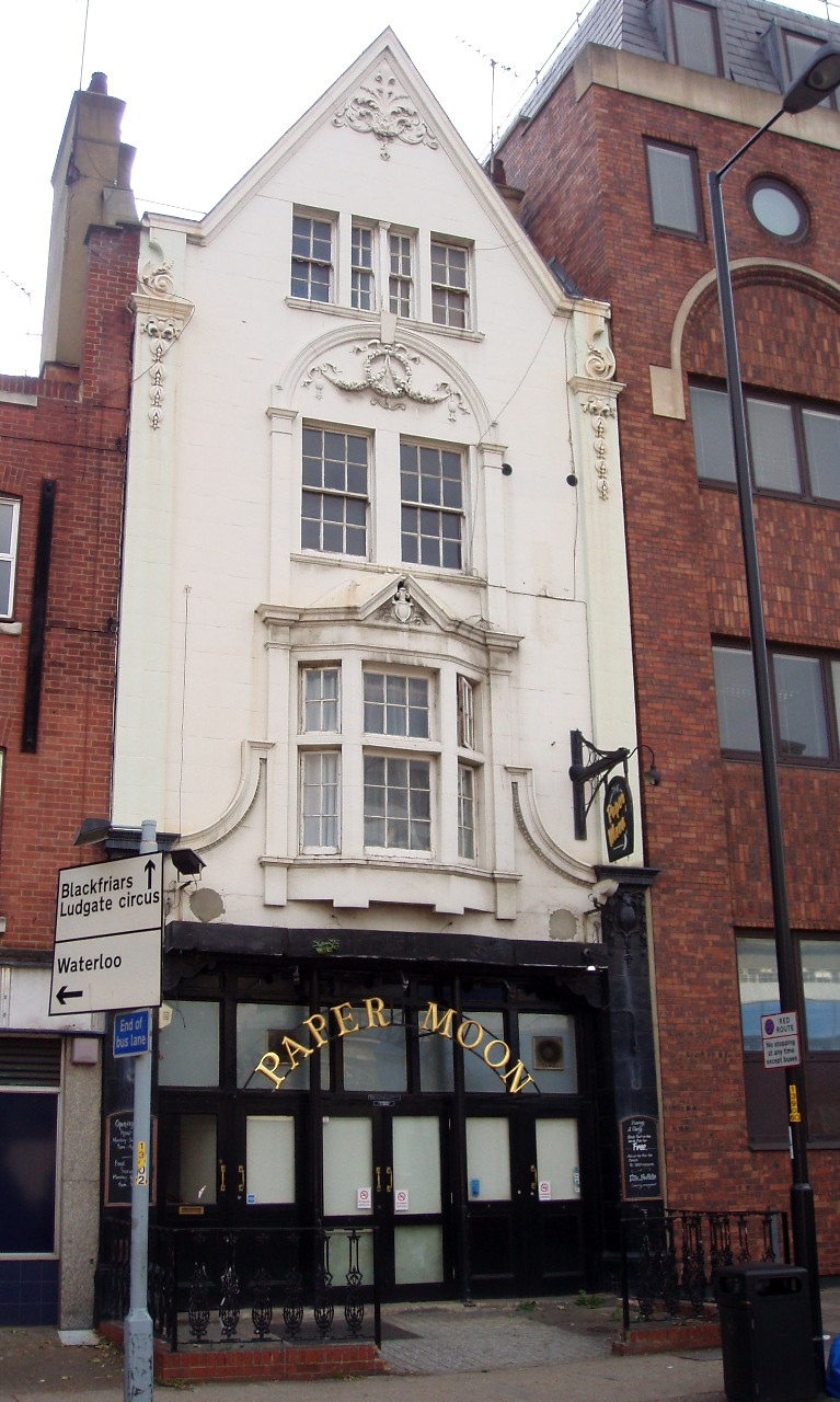 Blackfriars Road,Paper Moon Pub, formally The Rising Sun,now closed.  X.png