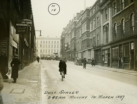 Duke Street, renamed Duke Street Hill. London Bridge Station on right. X.png