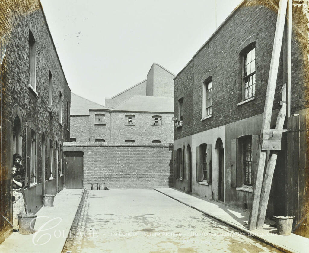 Ainstey Street,Rotherhithe, c1904.  X.png