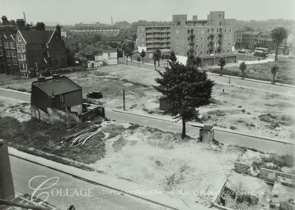 Bevington Street, Farncombe Street (middle) looking towards Martin Street 1954.  X.png