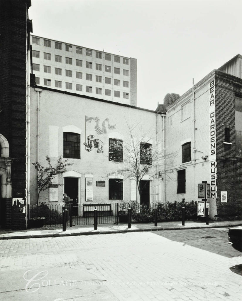 Bear Gardens Museum, Bankside, Southwark, c1976.  X.png