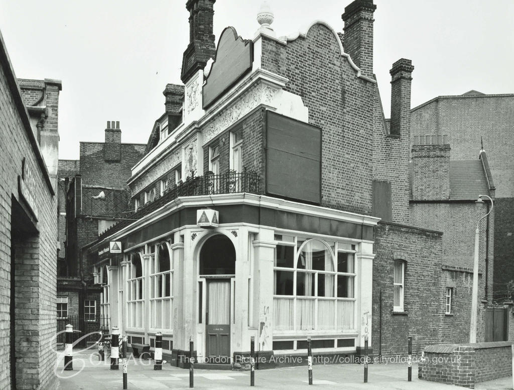 Horseshoe and Wheatsheaf Public House viewed from Melior Place. Now known as The Horseshoe Inn. c1974.  X.png
