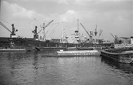 Greenland Dock, Surrey Commercial Dock.  X.png