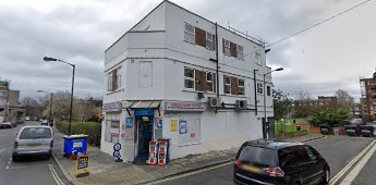 Alvey Street left, Surrey Grove right. White building was The Gloucester Arms PUB. X.png