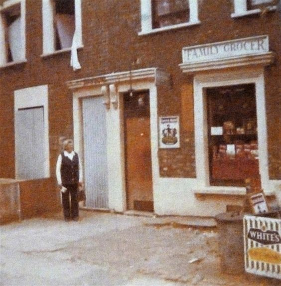 FORT ROAD c1977, the Family Grocer. X.png