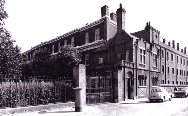 Westmoreland Road, this part is now Beaconsfield Road. Newington workhouse built in 1850. X.png