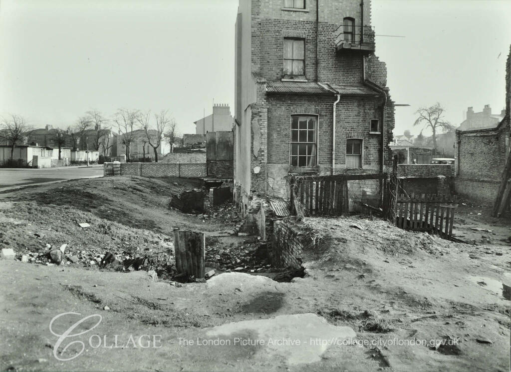 Waite Street, looking west from Trafalgar Avenue. c1953. St Marks Church far end.  X.png