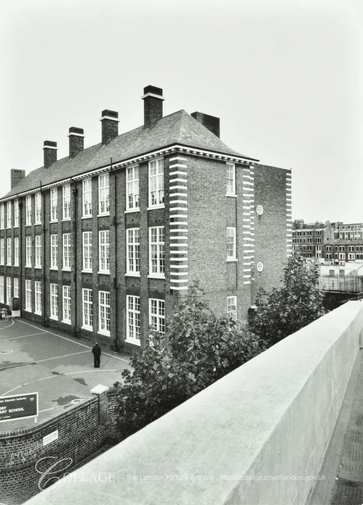 Rodney Road. Victory Primary School. 1976.  X.png