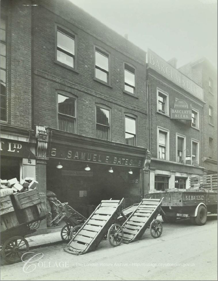 Stoney Street, The Wheatsheaf Pub, c1977.  X.png