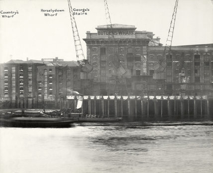 Shad Thames, opposite Curlew Street.   X.png