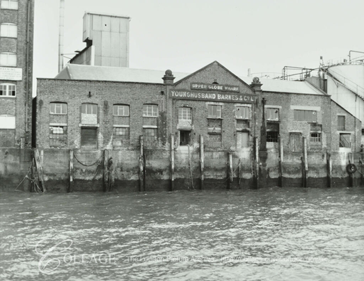Rotherhithe Street, Upper Globe Wharf 1981. Now been turned into flats and called Globe Wharf. 2019.   X.png