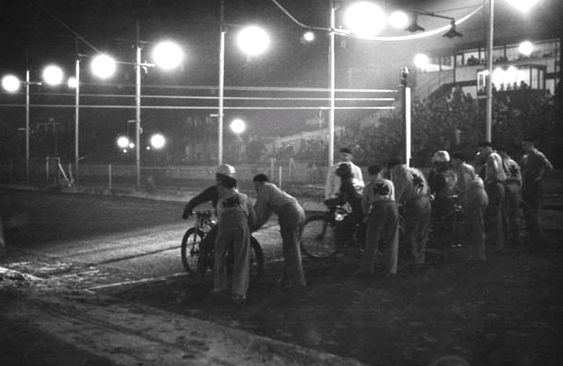 Hornshay Street, New Cross Speedway 1938. X.png