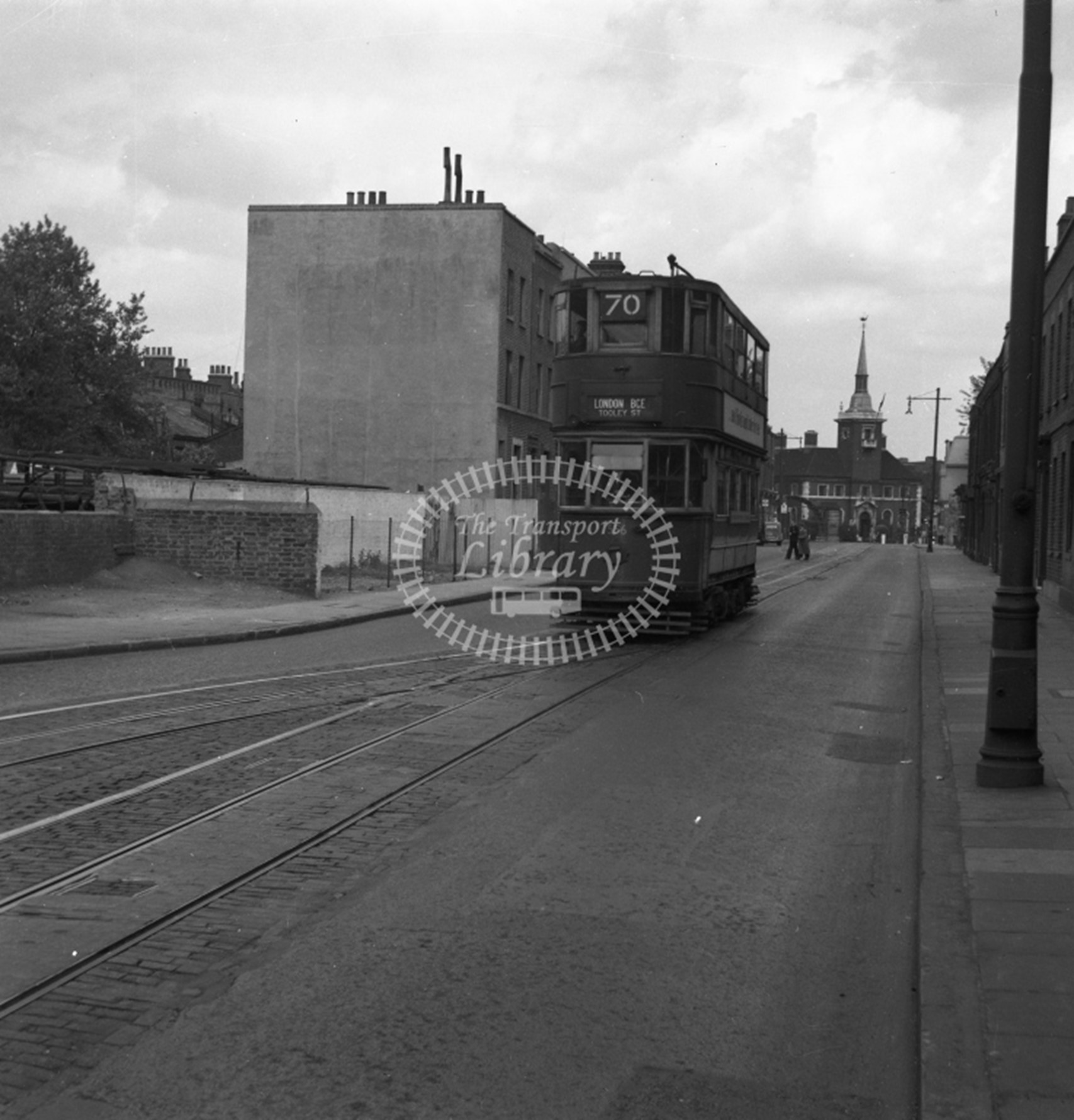 Jamaica Road, Rotherhithe near Paradise Street 1951.   X.jpg