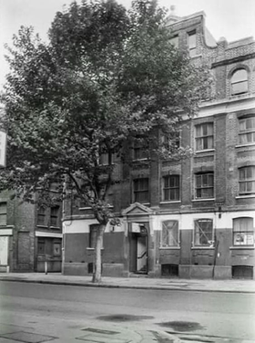 Tooley Street Bermondsey, Working Mens Hostel 1986.   X.png
