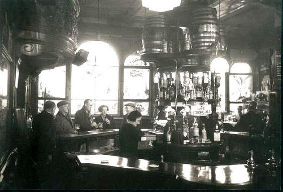 Old Elephant & Castle,Pub..jpg