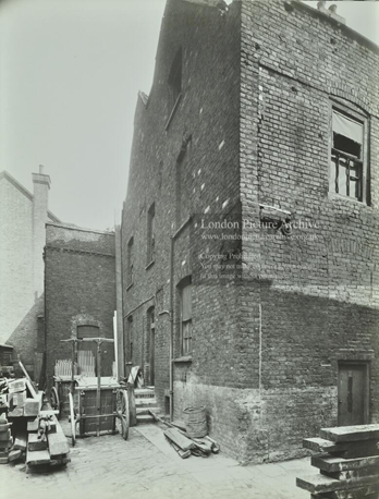 George Row, Bermondsey, Bridge House c1943.   X.png